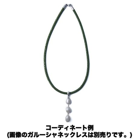 ３粒バロックパールペンダントトップ