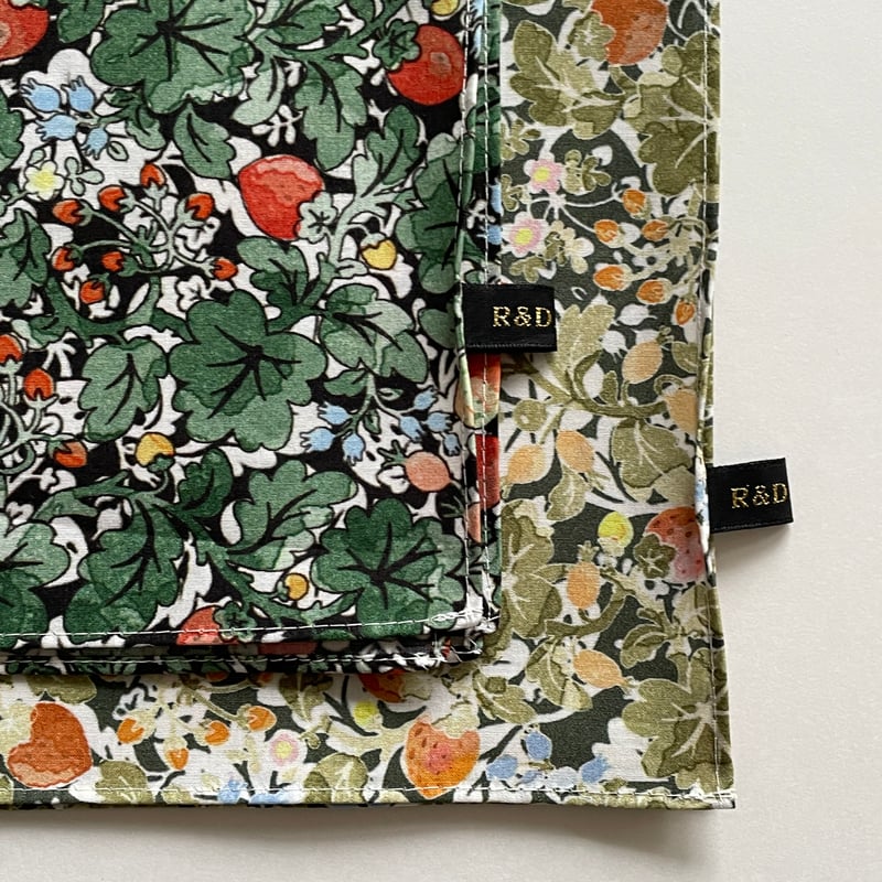 【新品】R&D.M.Co- WILD BERRY FELD LAWNバンダナ R&D.M.Co- bandanna/WILD BERRY FIELD LAWN | zak