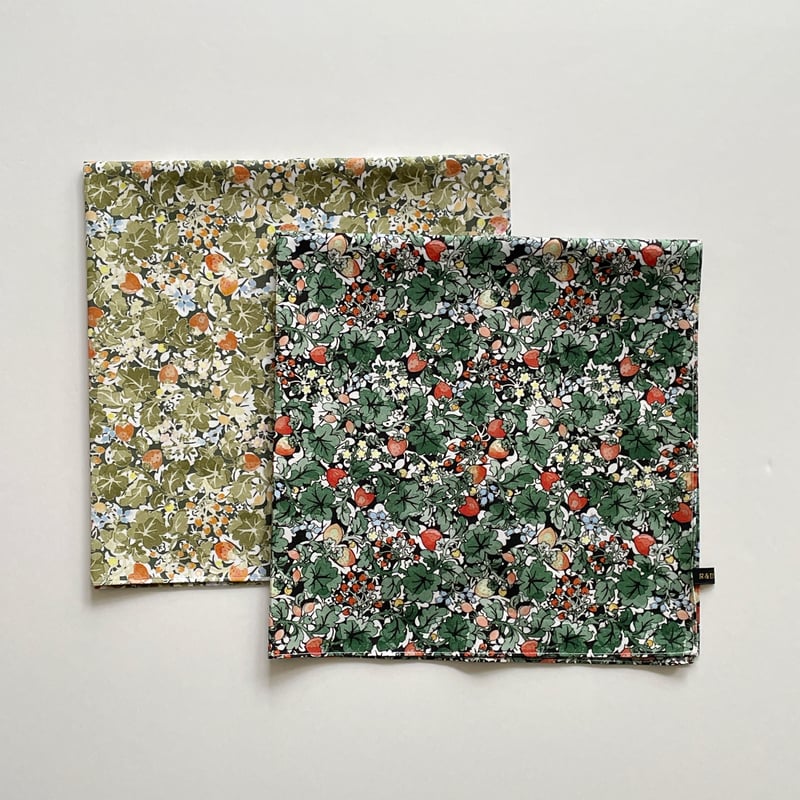 R&D.M.Co- bandanna/WILD BERRY FIELD LAWN | zak