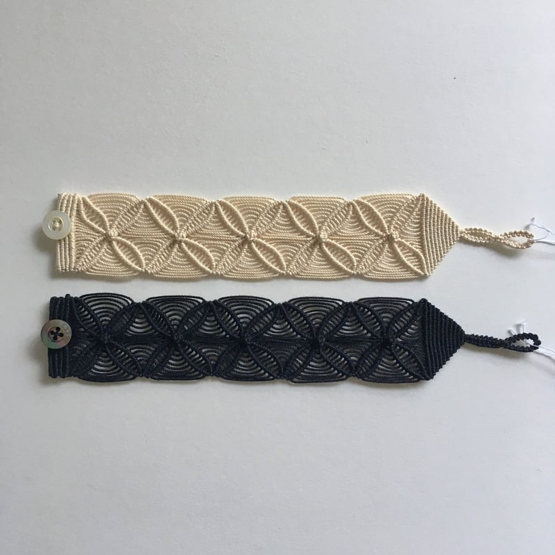 松田紗和 macrame lace bracelet/A | zakkayaline