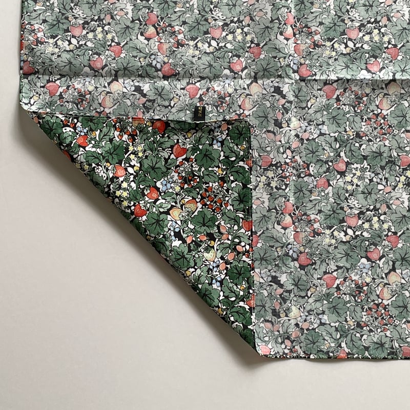 R&D.M.Co- bandanna/WILD BERRY FIELD LAWN | zak