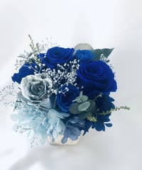 プリザーブドフラワー幸福の青い薔薇とシルバーのローズの魔法の枯れないお花【リボンラッピング付き】