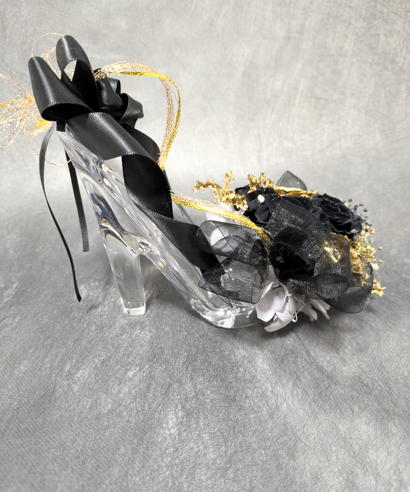 プリザーブドフラワー／ガラスの靴シリーズ黒薔薇とゴールドローズ／黒