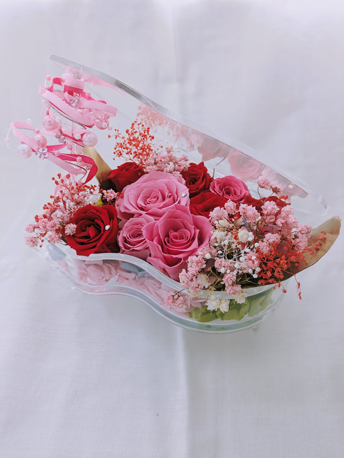 プリザーブドフラワーピアノアレンジピンクと赤い薔薇のエレガント