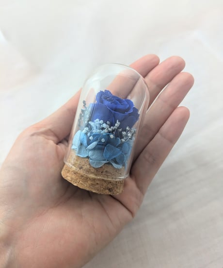 プリザーブドフラワー／ミニガラスドーム　青いミニ薔薇のミニギフト