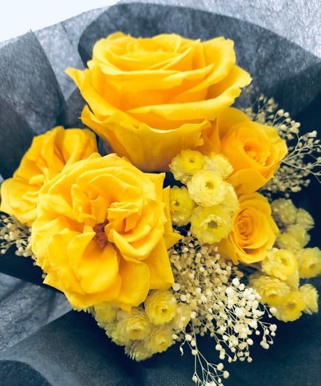 プリザーブドフラワー/黄色の薔薇とイモーテルの花束（花束ラッピング）