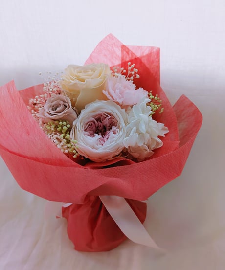プリザーブドフラワー／薔薇と小花のふんわり枯れない花束クリームピンク／記念日お祝い
