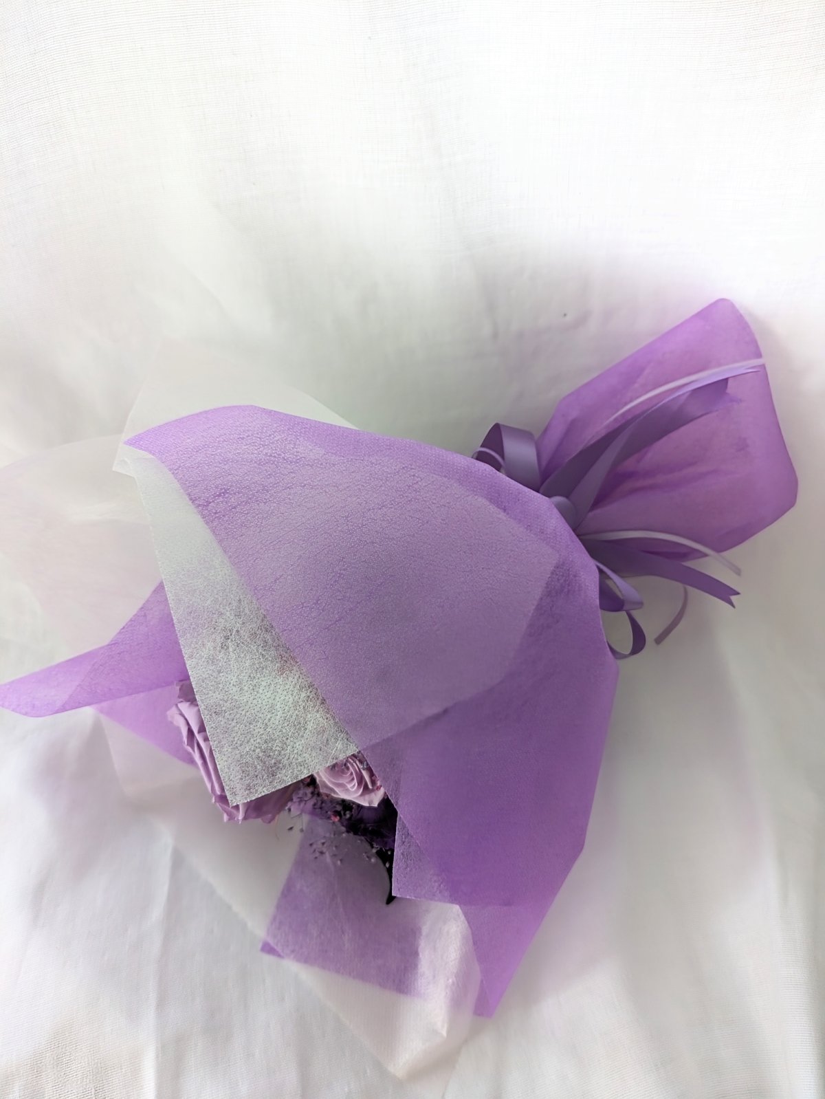 プリザーブドフラワー／大輪のライラックローズとミニ薔薇とかすみ草の