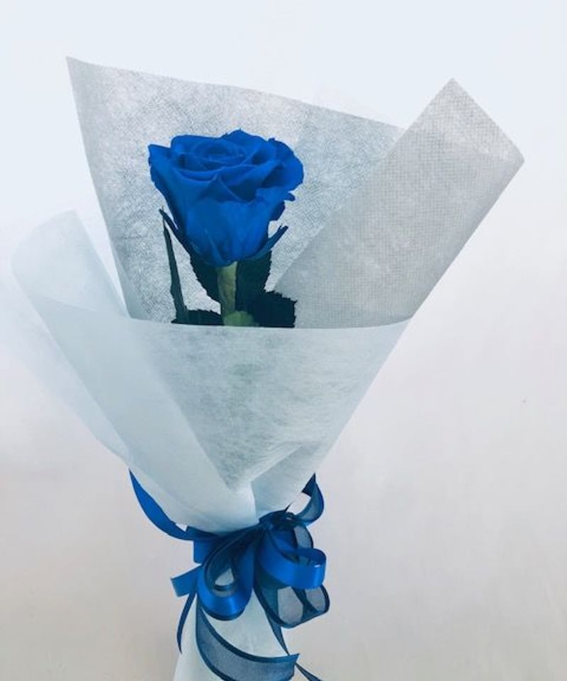 プリザードフラワー　ブルーローズ　青い薔薇一輪 プリザーブドフラワー／青い薔薇とブルーカスミ草の祝福一輪