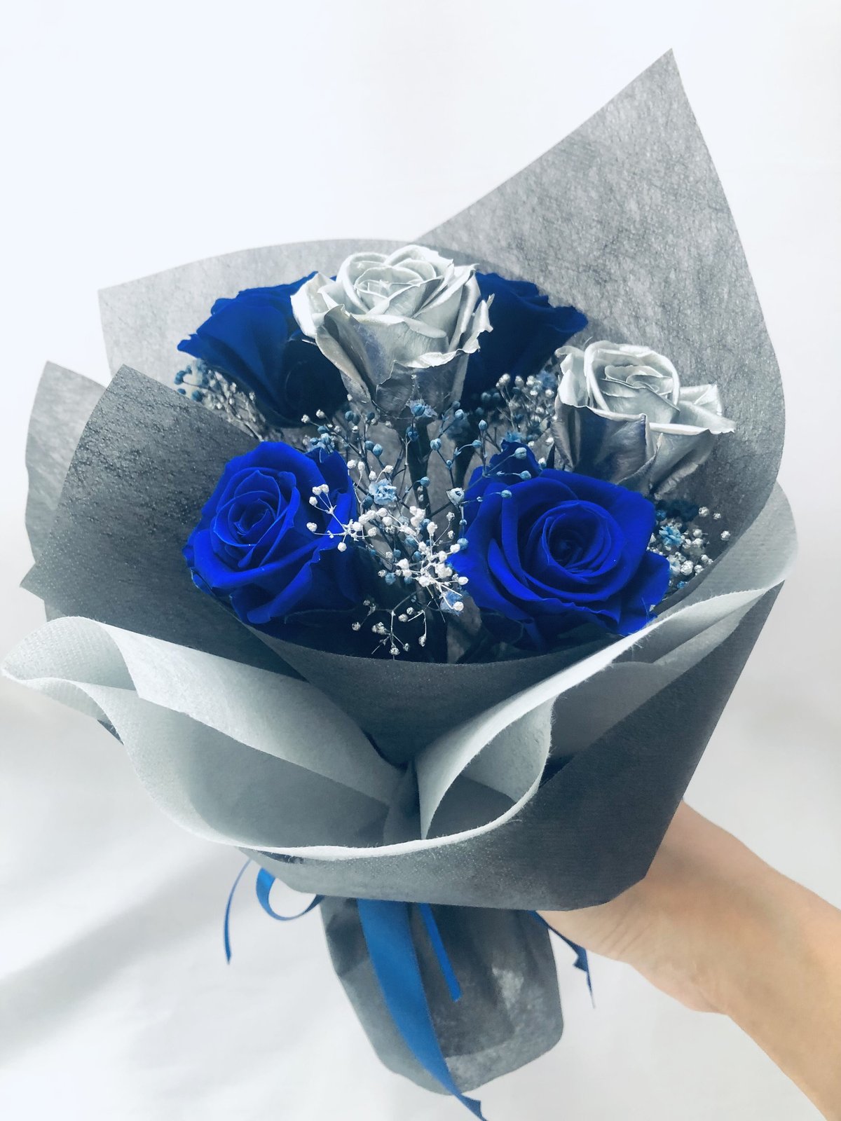 プリザーブドフラワー青とシルバーローズの6輪 花束(花束 プリザーブドフラワー青とシルバーローズの6輪 花束(花束