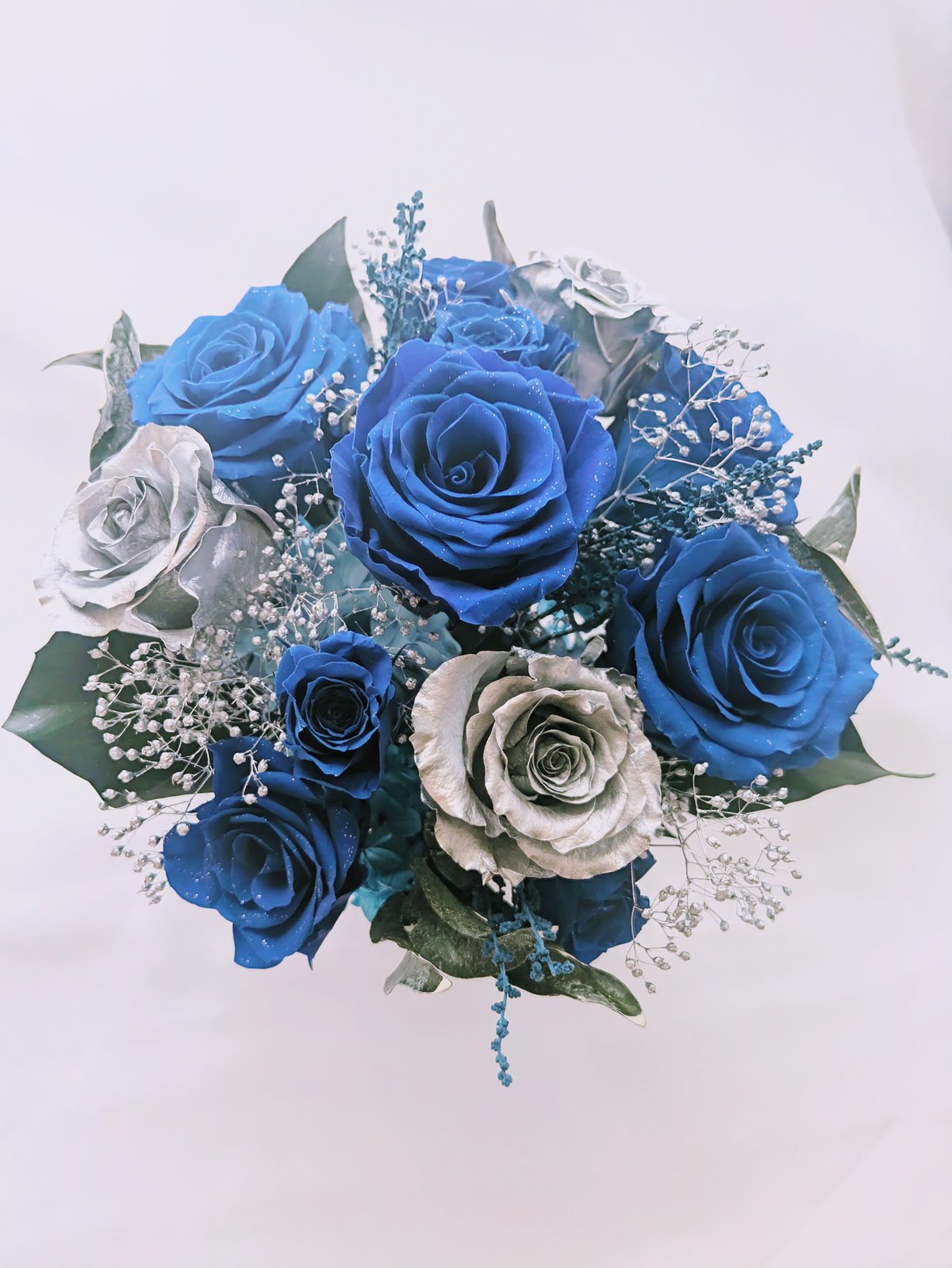 青い薔薇とシルバーローズアレンジ/プリザーブドフラワー夜空の輝き