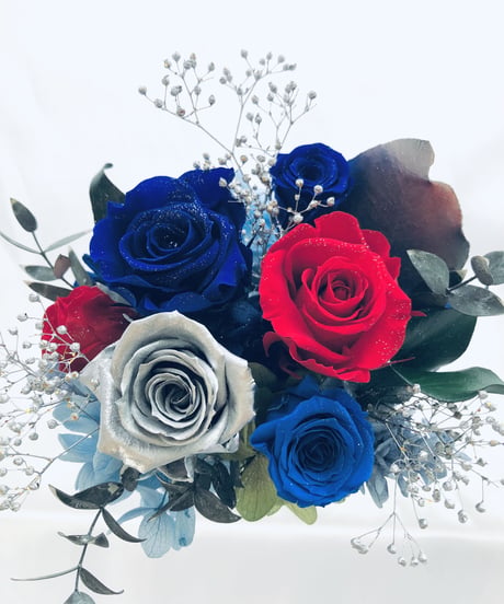 プリザーブドフラワー青と赤い薔薇にシルバーローズの魔法の枯れないお花【リボンラッピング付き】