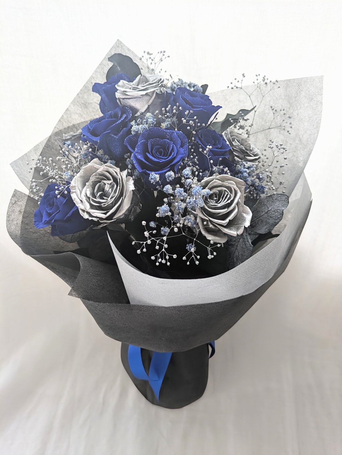 プリザーブドフラワー／青い薔薇とシルバーローズ11輪の花束
