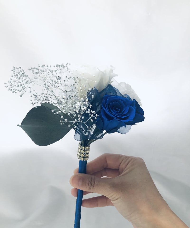 プリザーブドフラワー青と白薔薇のふんわり花束 | 世都華 プリザーブドフラワー青と白薔薇のふんわり花束 | 世都華
