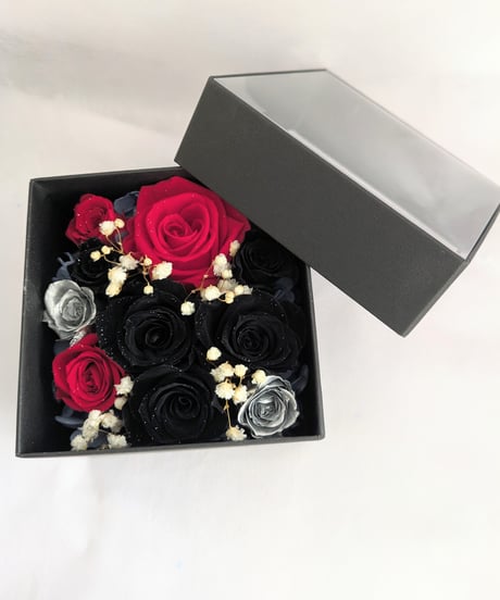 プリザーブドフラワー／フラワーボックス黒薔薇の魔法発動中3色ローズ