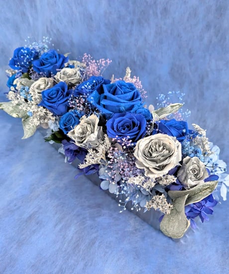星空に染まった青い薔薇とシルバーローズの奇跡と祝福／プリザーブドフラワーアレンジ