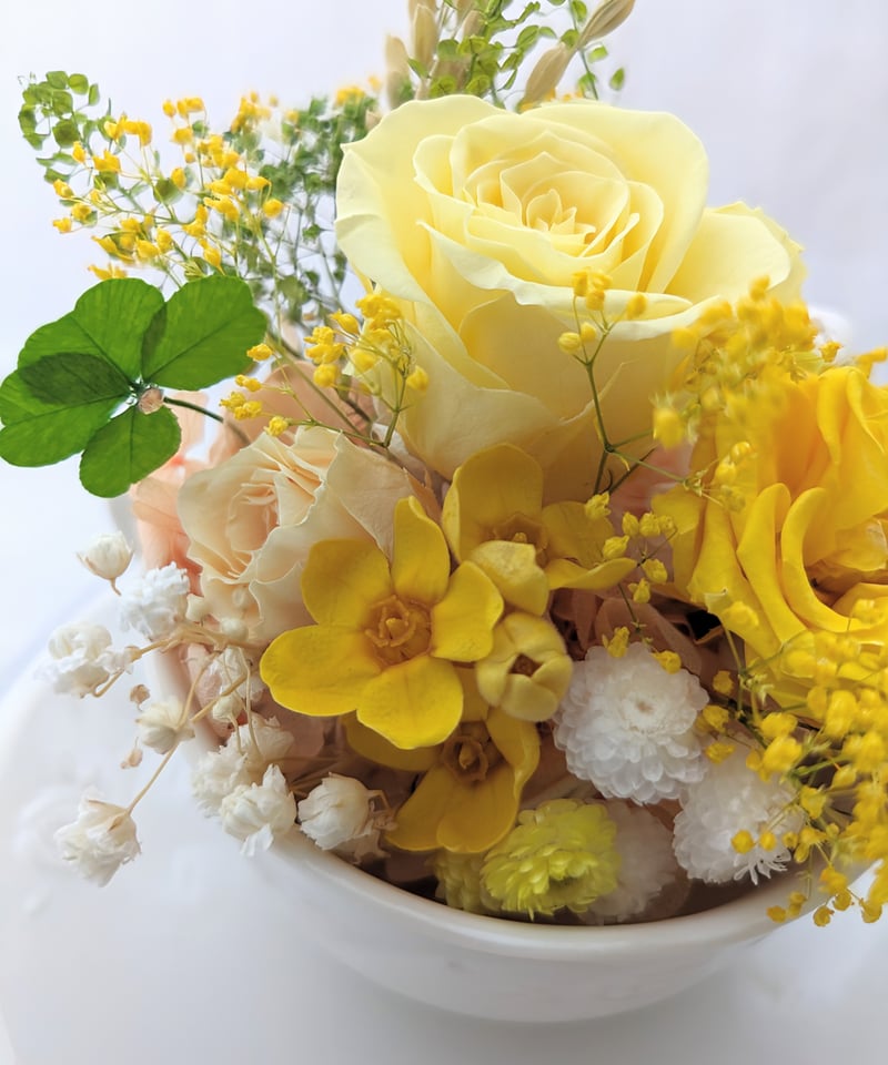 プリザーブドフラワー／カフェタイムのティーカップアレンジ／ラウンド