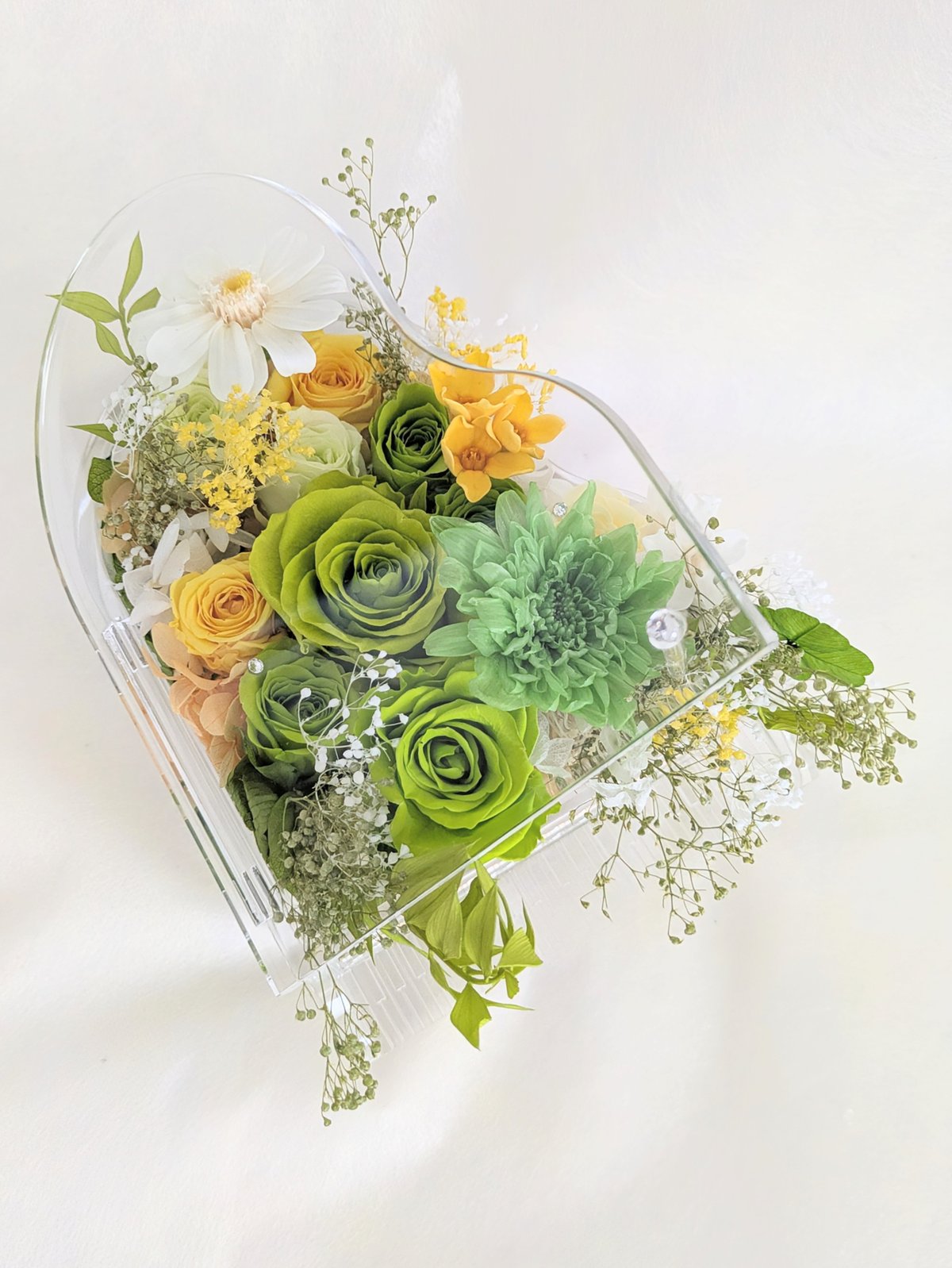 プリザーブドフラワー／グランドピアノアレンジ／緑の薔薇と小花たちの