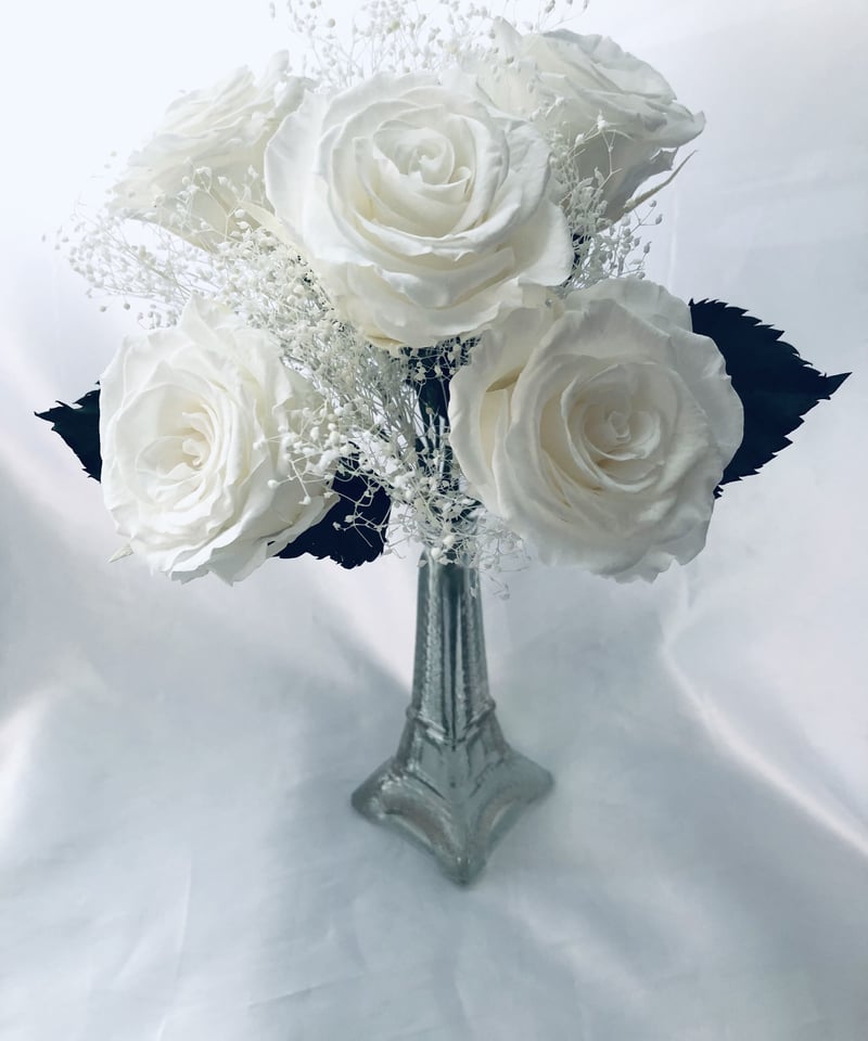 プリザーブドフラワーの花束 ♬ 大輪バラ 白 ☆ プリザーブドフラワー大輪の白薔薇とかすみ草の花束】 | 世都華