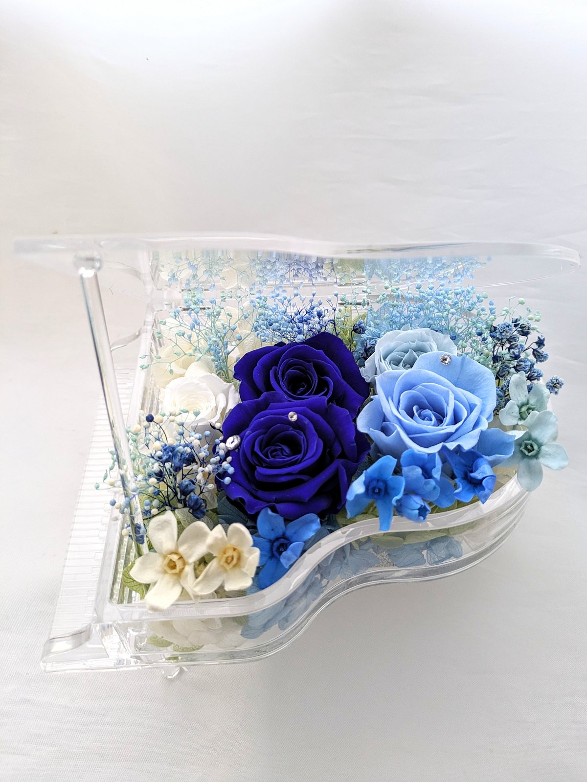 アクア薔薇カボション♡シャラシャラフラワー×ブルークリア大ぶりドロップピアス♡ プリザーブドフラワー／グランドピアノシリーズ】青い薔薇の奇跡と