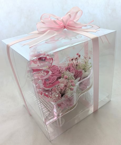 【プリザーブドフラワー／グランドピアノシリーズ】ピンクの薔薇と小花の透明のピアノが奏でる美しい旋律