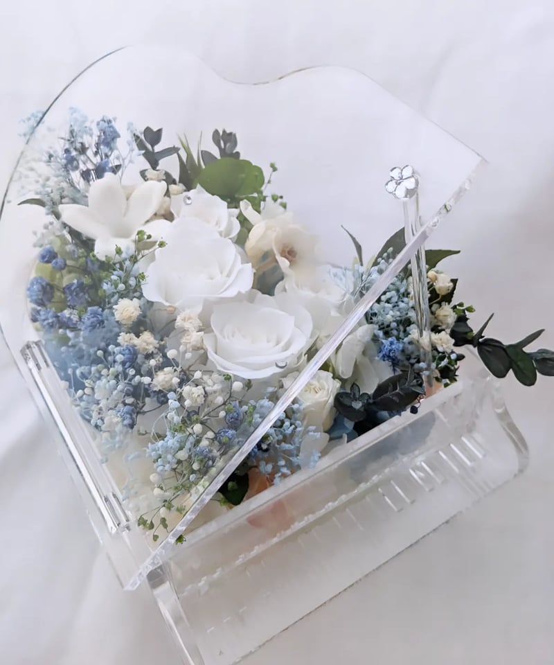 プリザーブドフラワー／グランドピアノシリーズ】白い花たちのピュアな