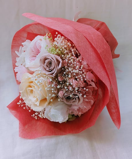 プリザーブドフラワー／薔薇と小花のふんわり枯れない花束クリームピンク／記念日お祝い