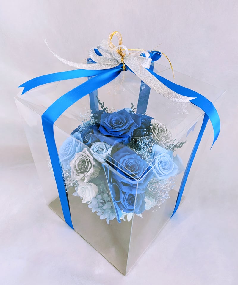 プリザーブドフラワー／星空に染まった青い薔薇とシルバーローズの神秘