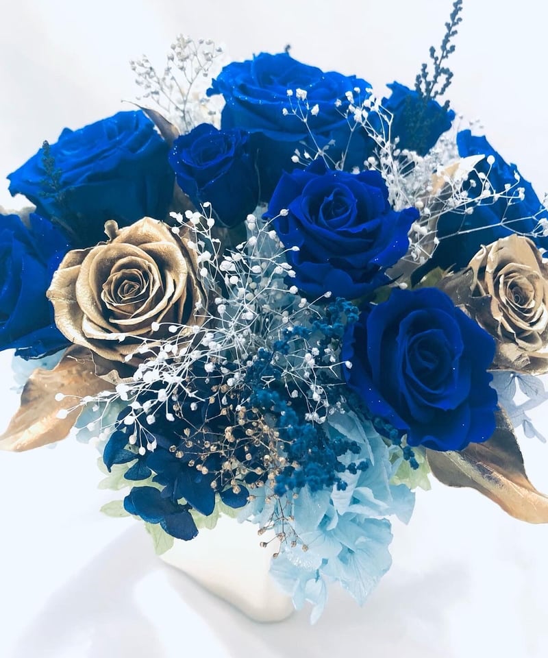 青い薔薇とゴールドローズアレンジ/プリザーブドフラワー夜空の
