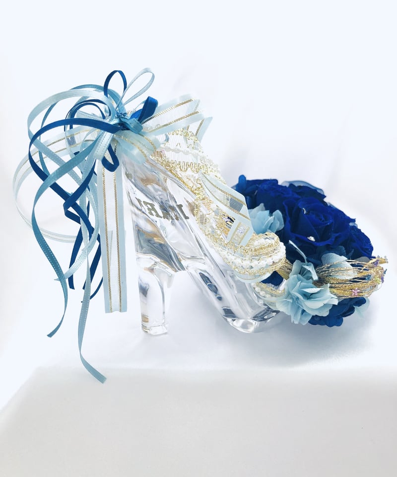 【ひろりん】クレイフラワー♡リボン台の薔薇の壁掛け キラキラレインボーローズとキラキラ青いバラ100本の花束