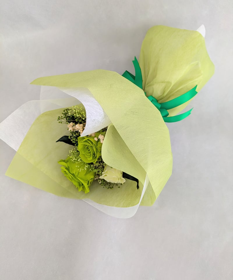 大輪グリーンローズと3色の薔薇とかすみ草のふんわり花束 大輪グリーンローズと3色の薔薇とかすみ草のふんわり花束