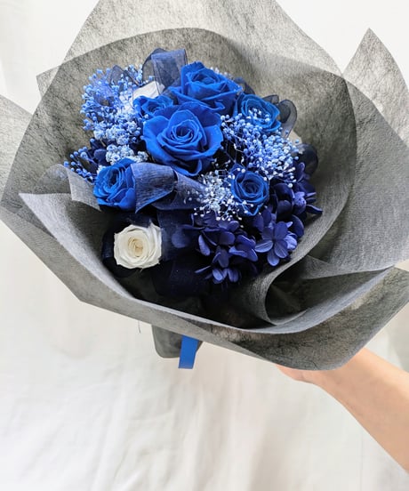 【プリザーブドフラワー／青い薔薇の花束・ラッピング付き】