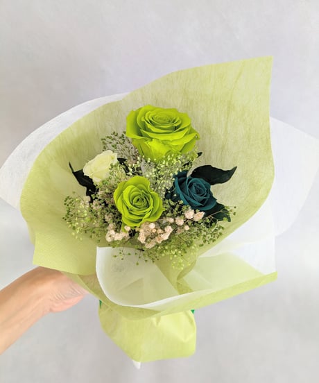 大輪グリーンローズと3色の薔薇とかすみ草のふんわり花束（プリザーブドフラワー）