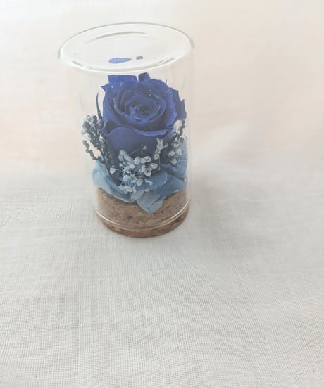 プリザーブドフラワー／青いミニ薔薇と小花のミニガラスボトル