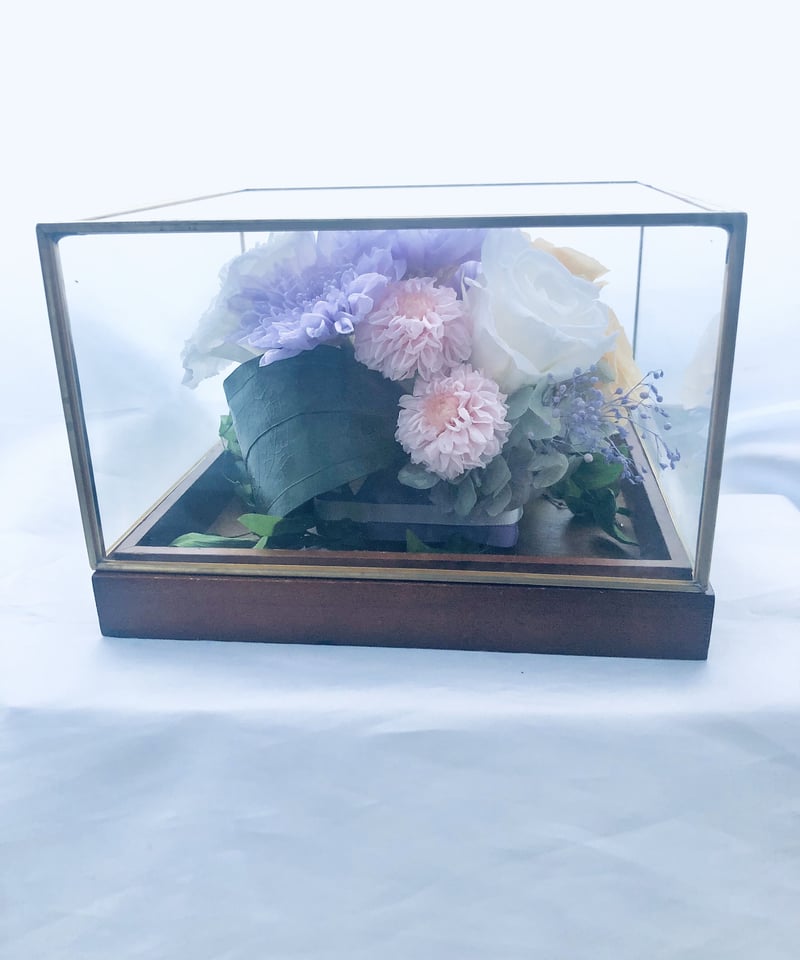 プリザーブドフラワー/正方形のガラスボックスアレンジ | 世都華