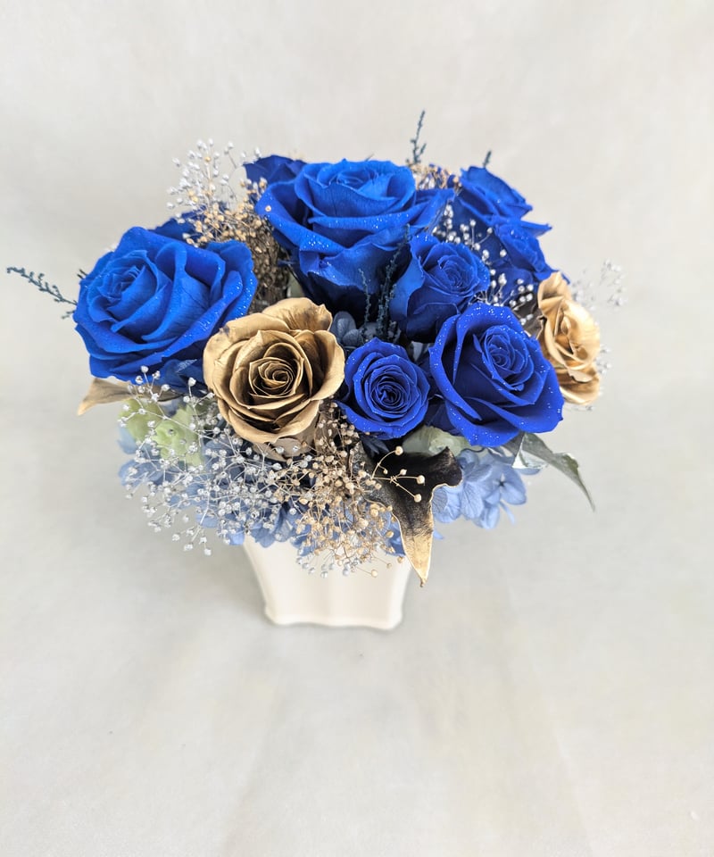 青い薔薇とゴールドローズアレンジ/プリザーブドフラワー夜空の輝き