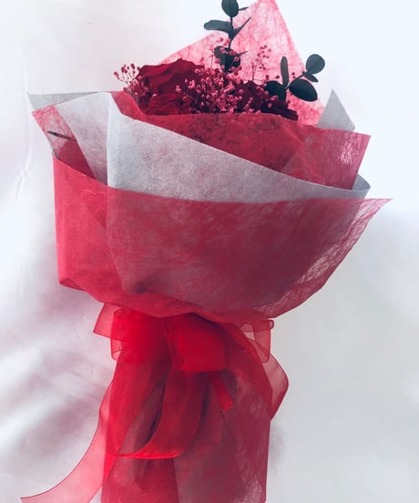 プリザーブドフラワー赤い薔薇5輪のふんわり花束（花束ラッピング）