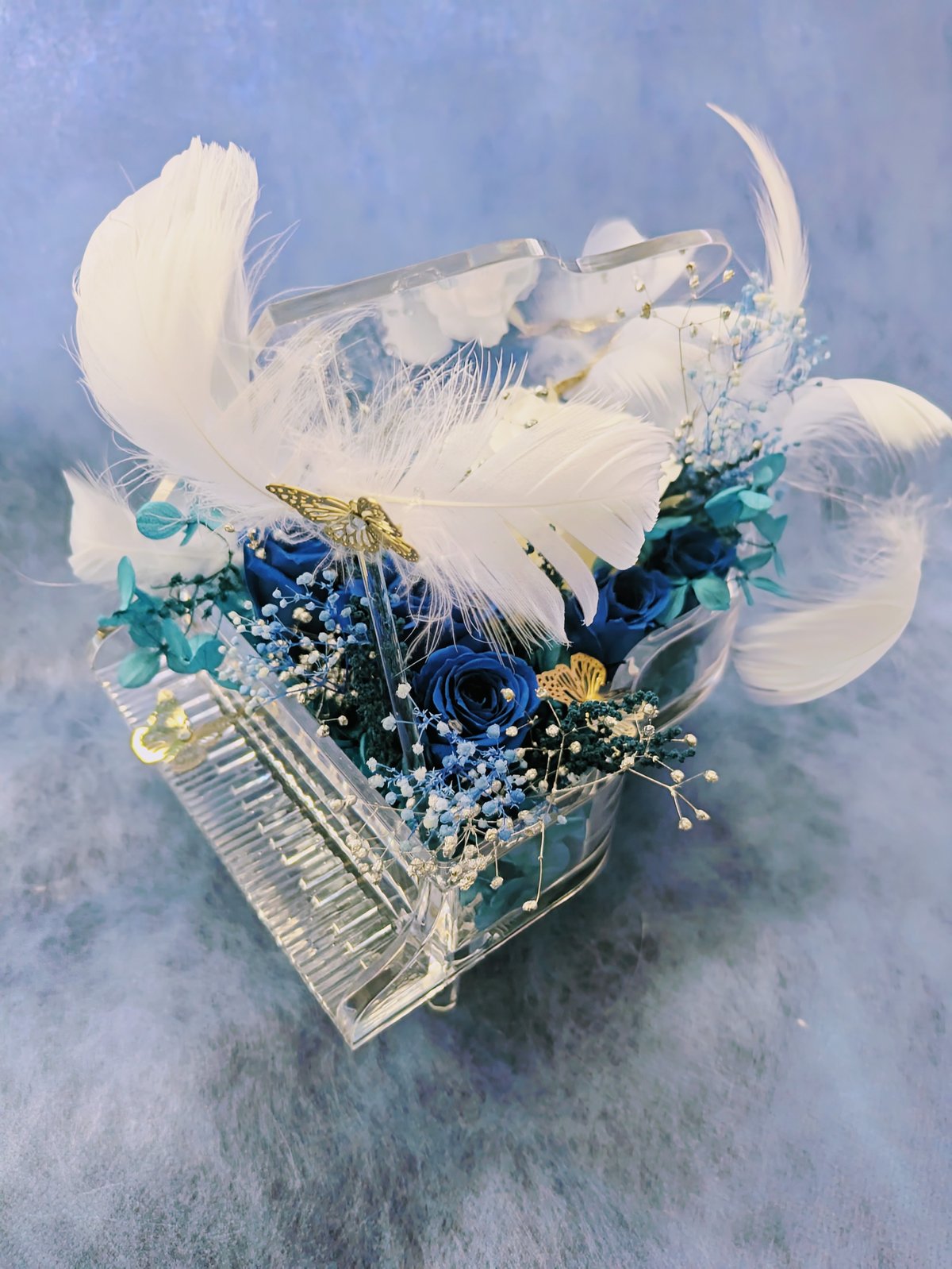 白薔薇 プリザーブドフラワー／グランドピアノシリーズ／ブルーローズと白薔薇