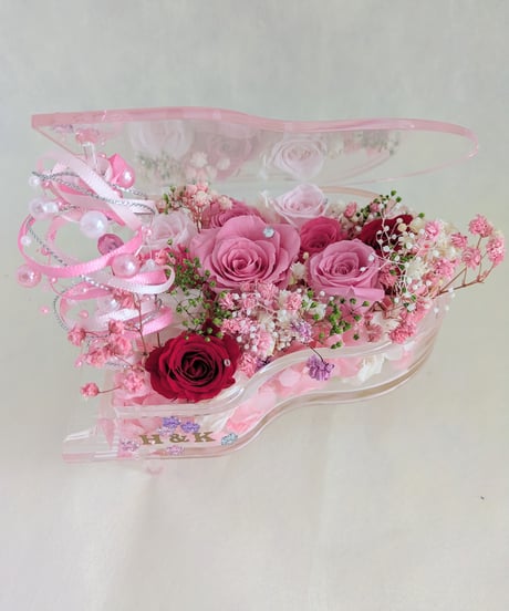 【プリザーブドフラワー／グランドピアノシリーズ】ピンクの薔薇と小花の美しい旋律【リボンラッピング付き】【お祝い 演奏会 音楽 ピアノ フラワーギフト】