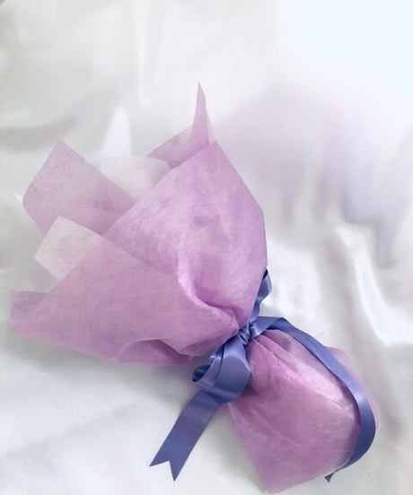 【プリザーブドフラワー／紫の薔薇のふんわり一輪ラッピング】