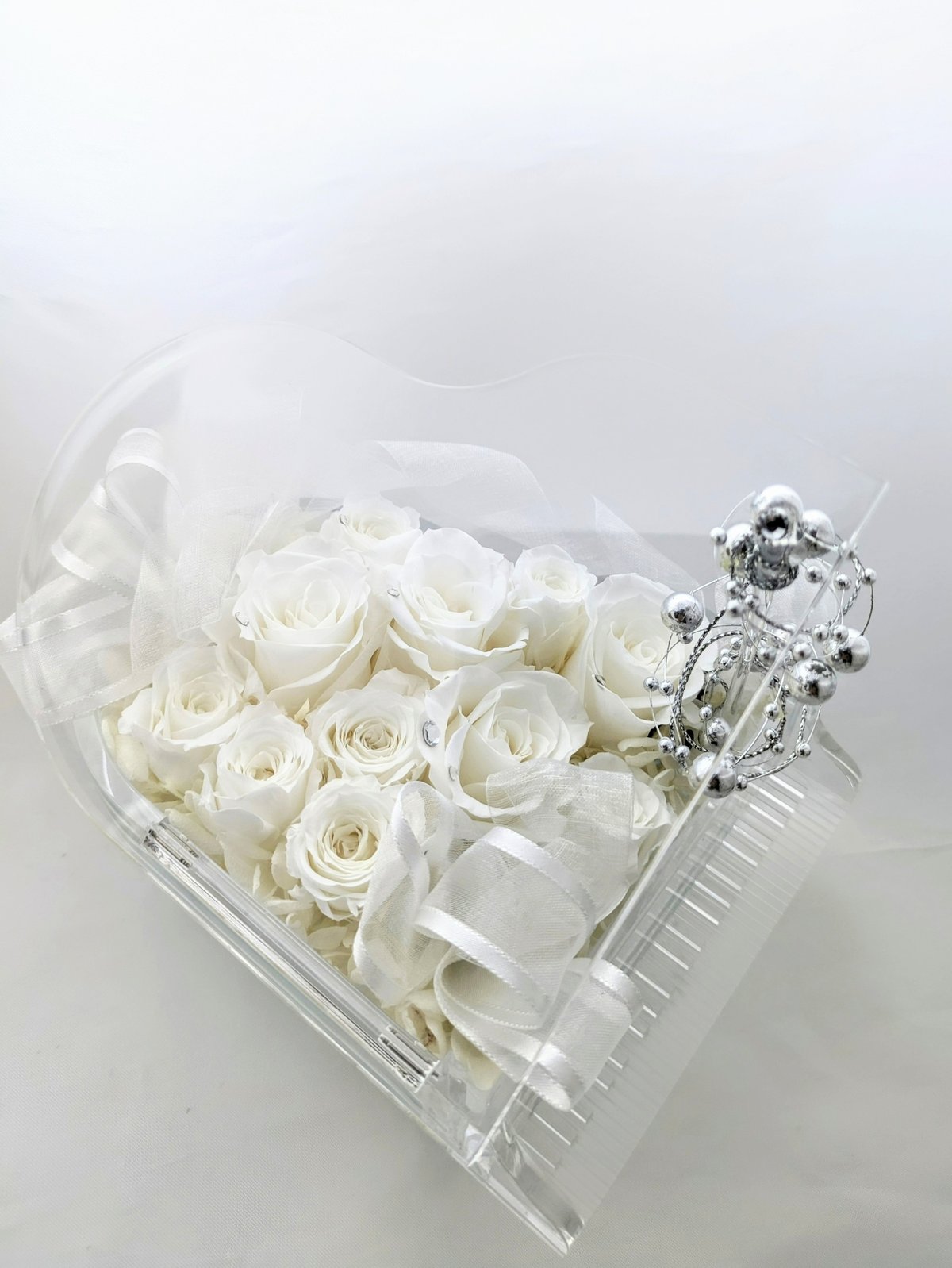 プリザーブドフラワー／グランドピアノシリーズ】清楚な白い薔薇に純粋