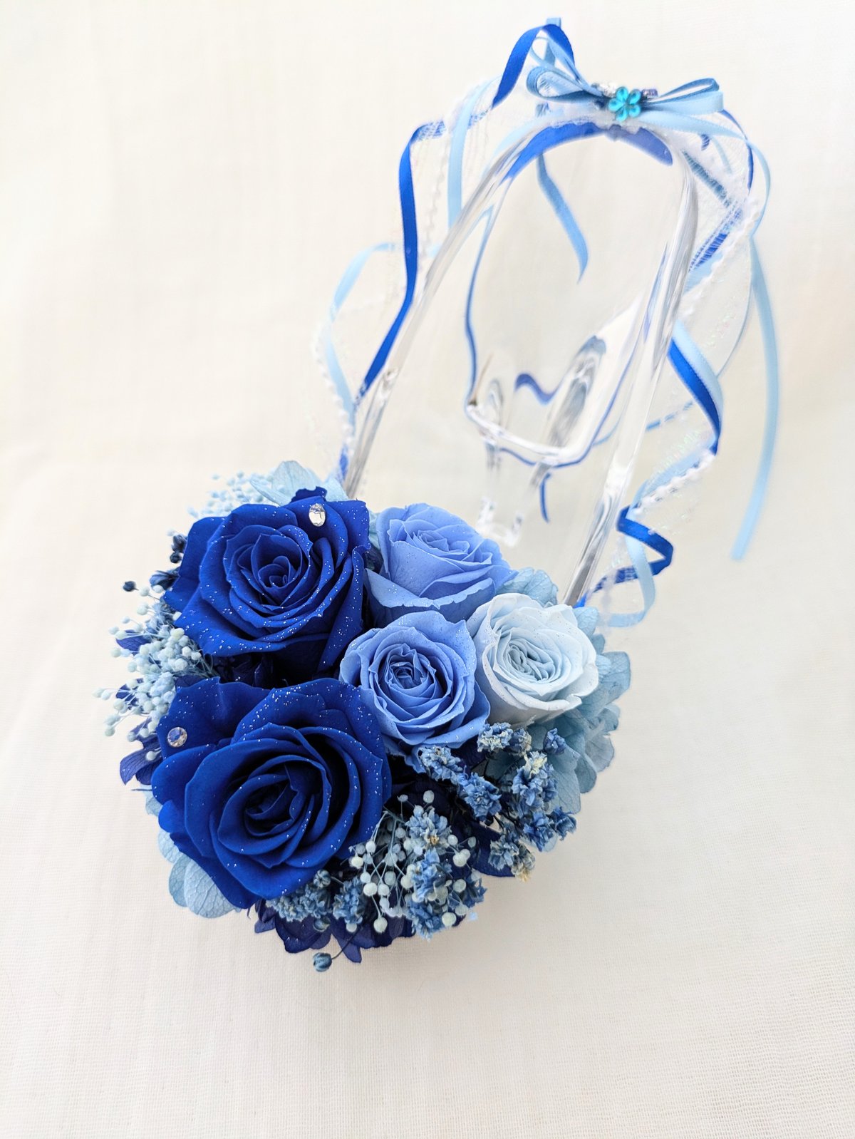 【高級プリザーブドフラワー】 ケース入りレインボーローズ シンデレラのガラスの靴 高級プリザーブドフラワー】 レインボーローズ シンデレラのガラスの靴