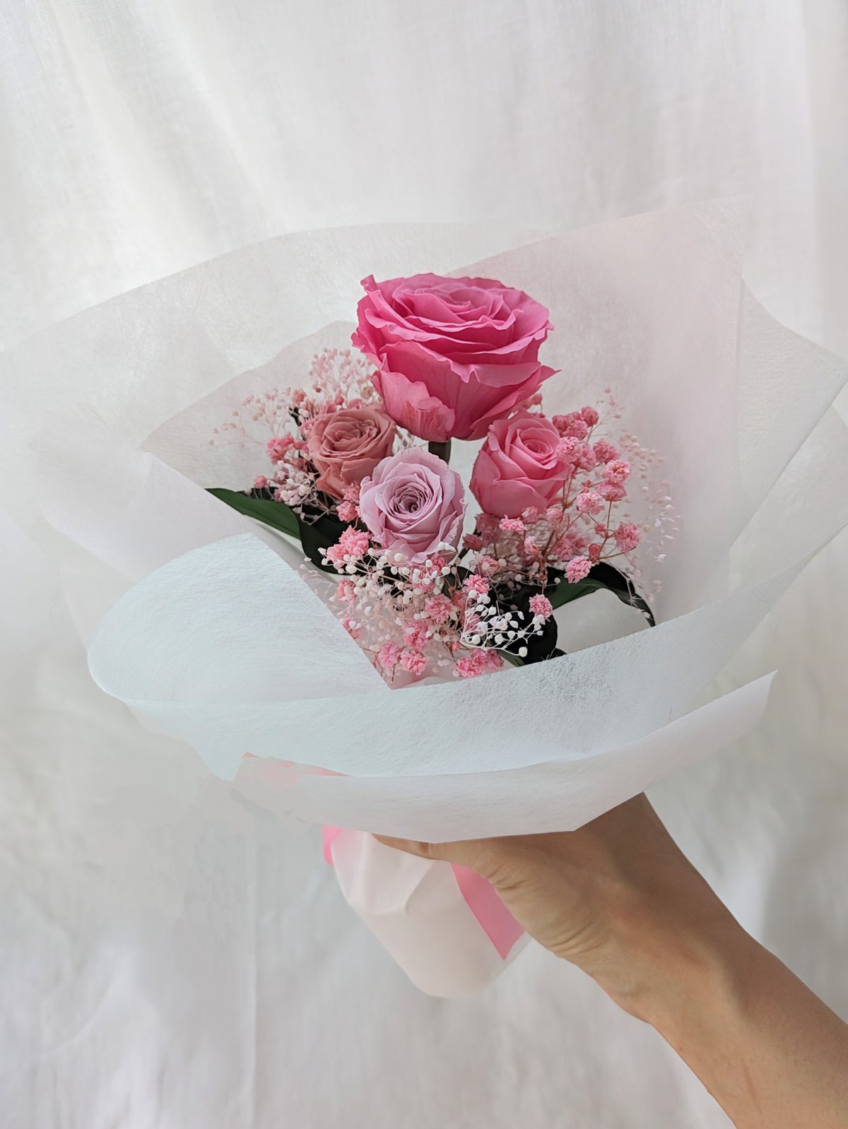 レンデフロール　プリザーブドフラワー 置物　ピンク　薔薇　バラ　かすみ草 レンデフロール プリザーブドフラワー 置物 ピンク 薔薇 バラ