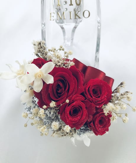 プリザーブドフラワーガラスの靴アレンジ・真紅の薔薇とリボンのプレゼント・フラワーケースリボンラッピング付き