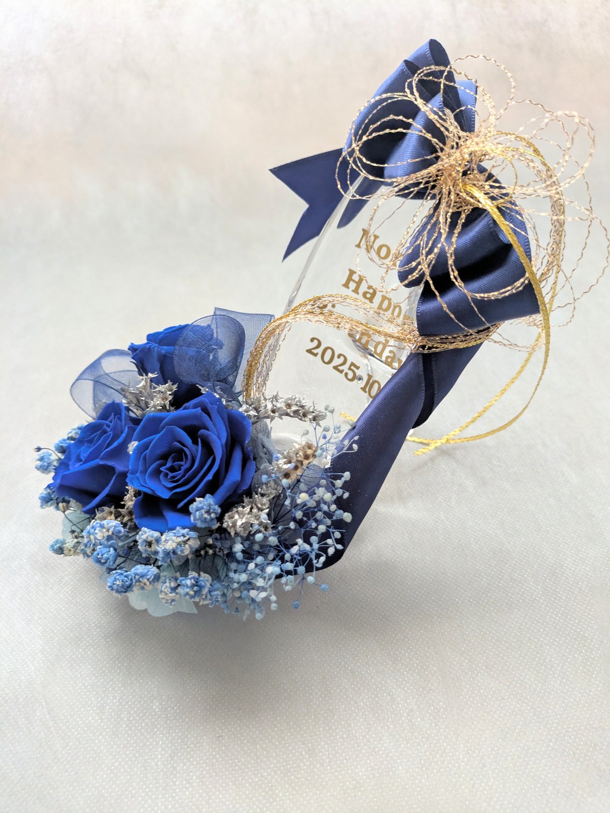 プリザーブドフラワーガラスの靴アレンジギフト／青い薔薇とリボンの