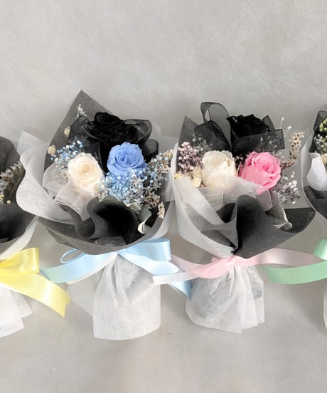 プリザーブドフラワー／花束ボックス／3色のミニ薔薇紫と小花のミニ花束 ピンク／光彩陸離