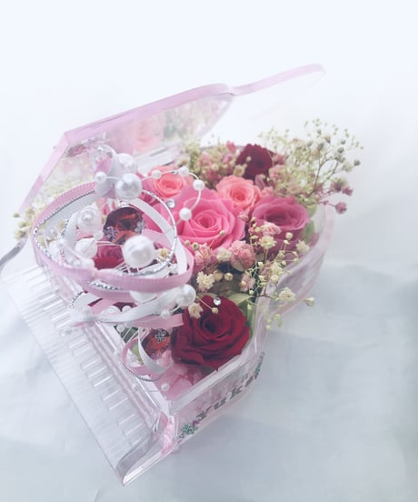 【プリザーブドフラワー／グランドピアノシリーズ】ピンクの薔薇と小花の美しい旋律【リボンラッピング付き】【お祝い 演奏会 音楽 ピアノ フラワーギフト】
