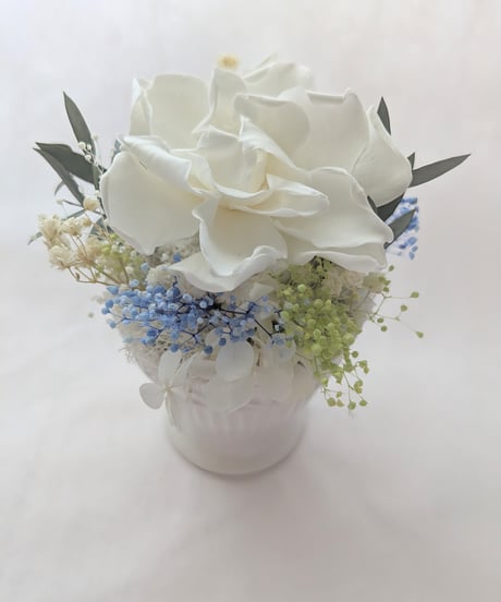 プリザーブドフラワー/クチナシの花の白い輝き/フラワーケースリボンラッピング付き