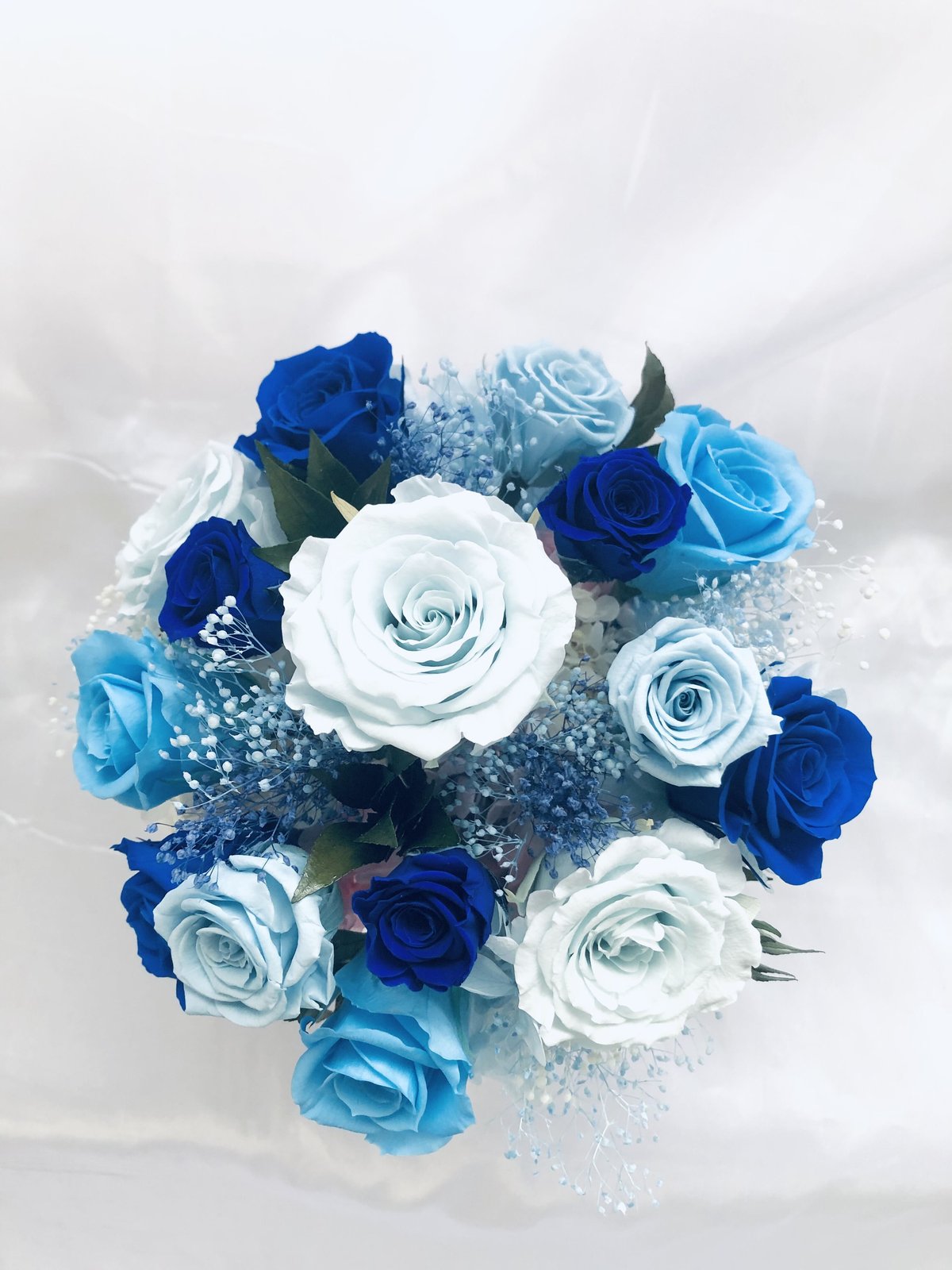 プリザーブドフラワーブルーローズの奇跡と祝福／ 陶器花器アレンジ