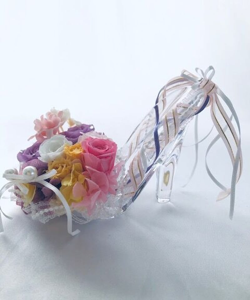 ハロウィンにも♡メルヘンなプリンセスフラワーアレンジ♡ガラスの靴♡造花アレンジ ガラスの靴アレンジメント/アクリルケース入り | 福岡のプリザーブド